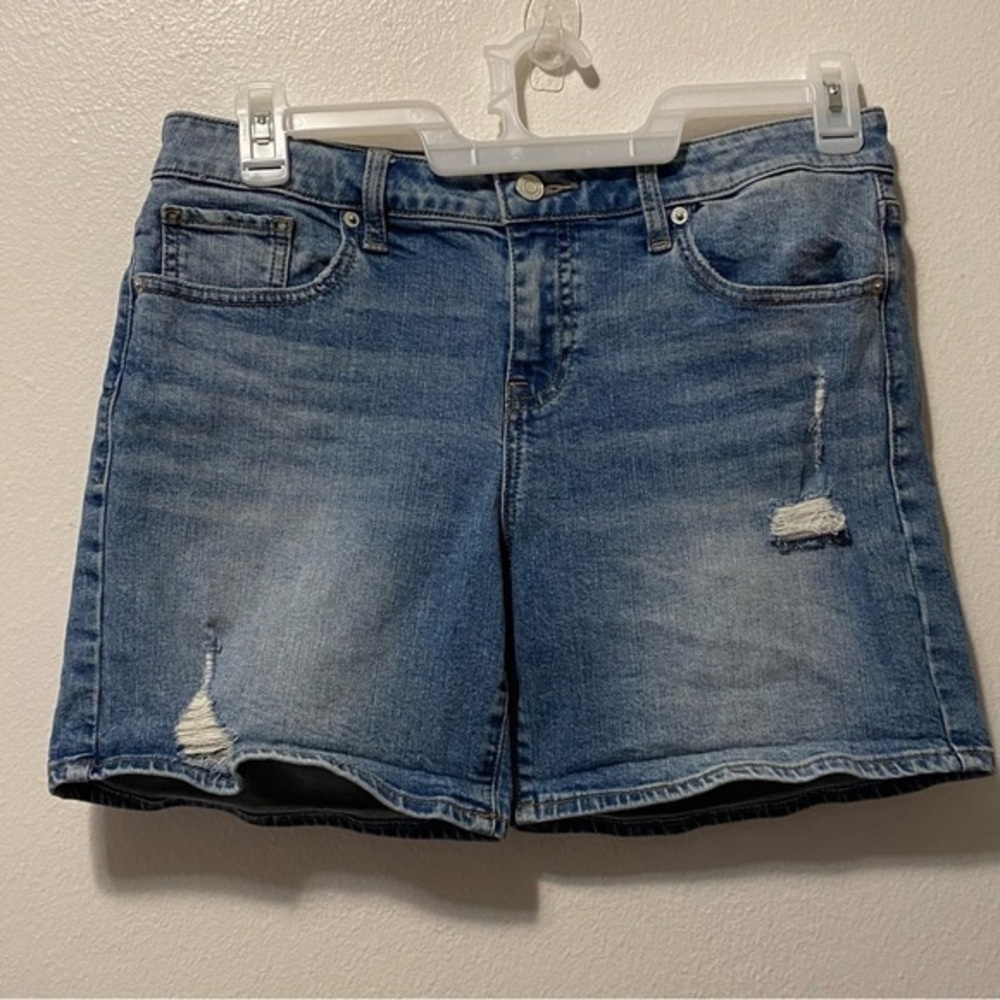 Lucky Brand Jean Shorts Women’s Size 6/28 Distressed‎ Denim Ripped